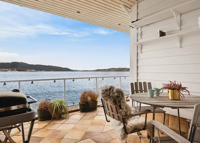 Apartamento Modern Seaside With Fjord Views *